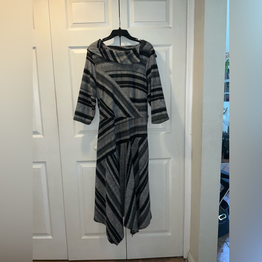 Danny and Nicole dress. Size 14 gray and black belted.